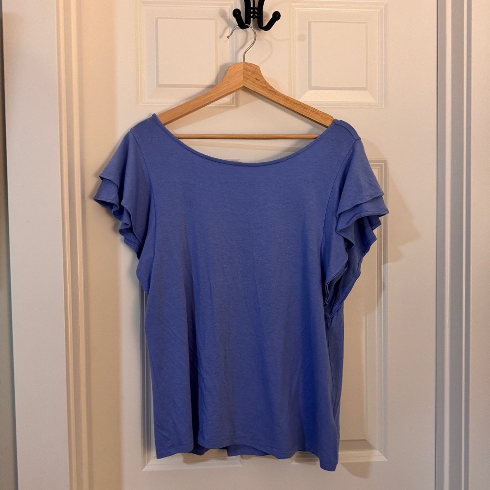 Lilly Pulitzer EUC large periwinkle color tee